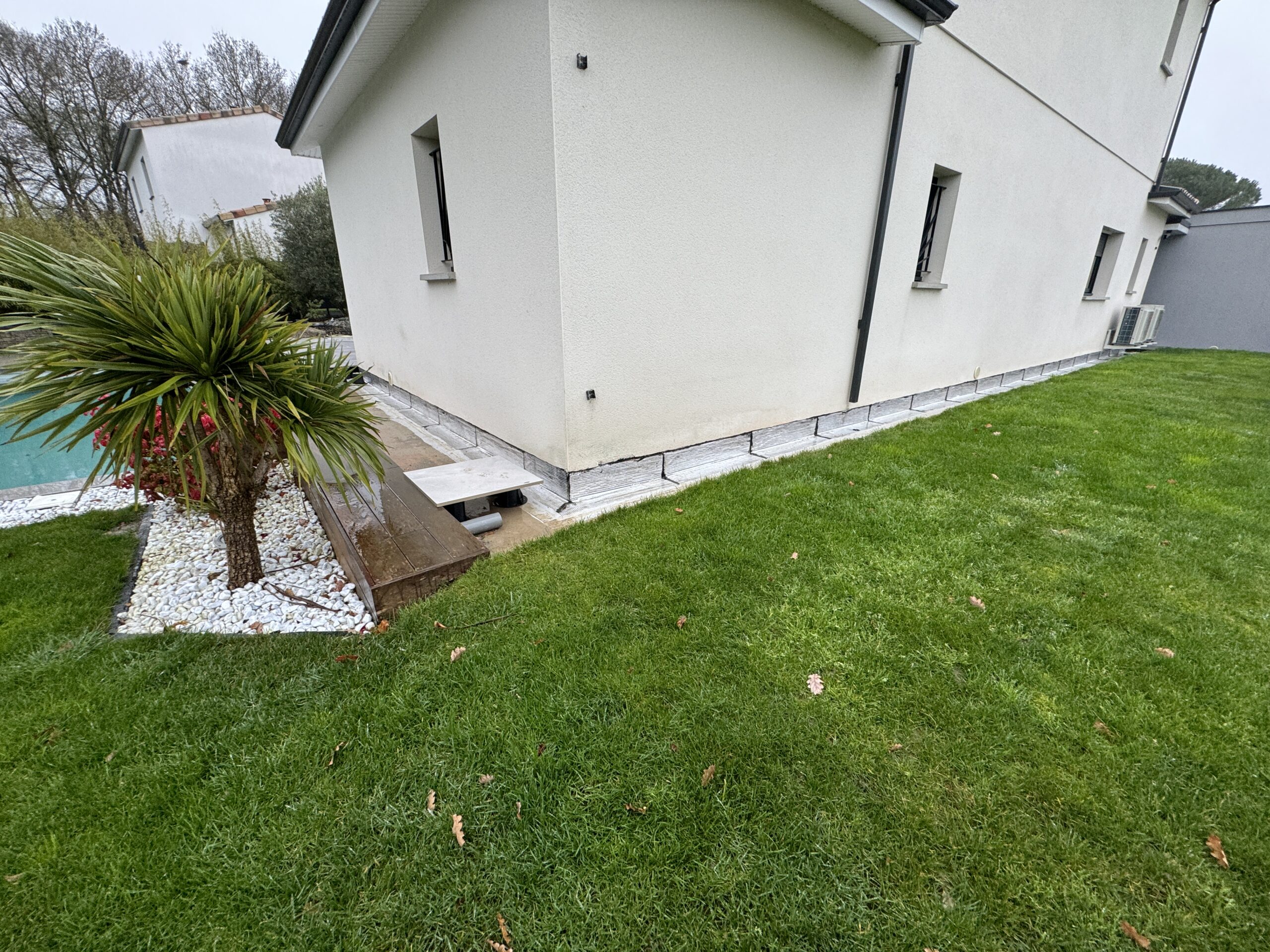 Releve Etancheite Pied De Facade Solin