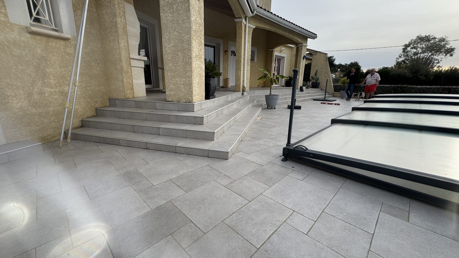 Terrasse et escaliers d'origine avant réfection à Encausse